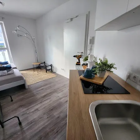 Cozy Mit Wifi, Aufzug & Kostenlos Parken El-living Lägenhet